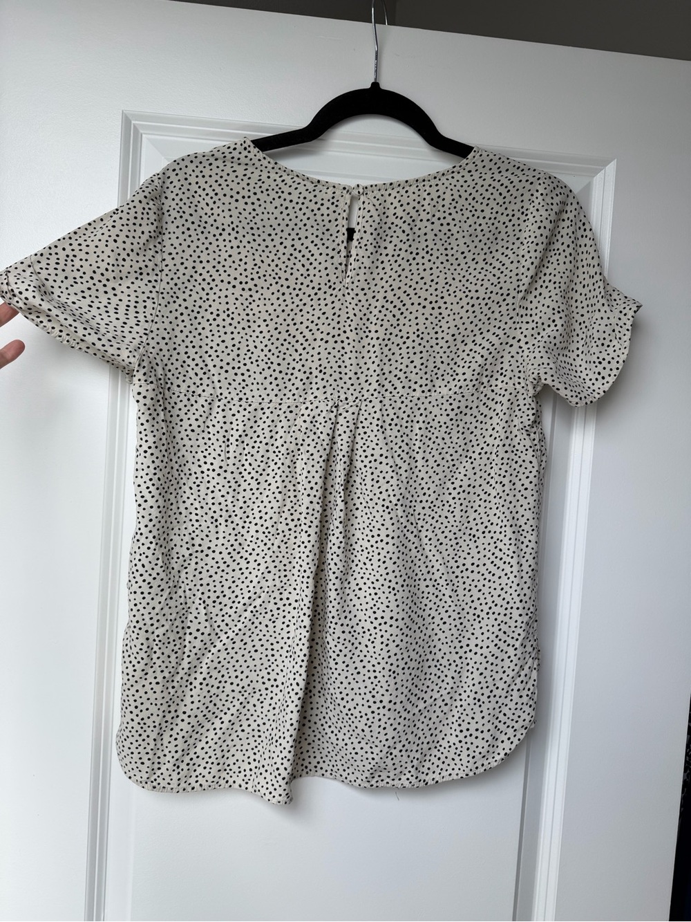 DR2 Cream Blouse with Black Dot Print - Picture 2 of 3